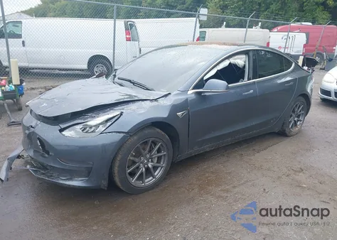 2018 Tesla Model 3 Long Range/Mid Range from USA, damaged, VIN 5YJ3E1EA4JF030501